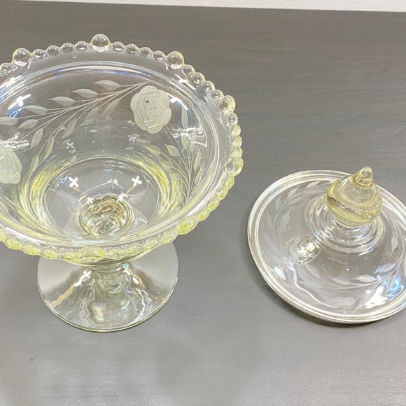 Vintage Circle Design Cut Glass Pedestal Candy Dish with Matching Lid & Designer - Picture 8 of 10